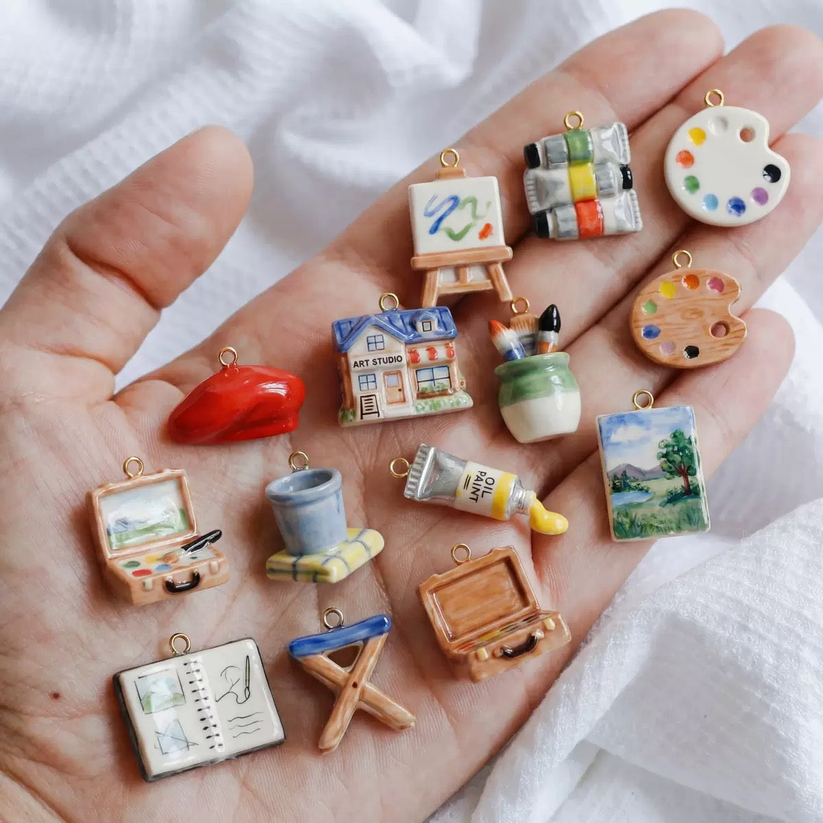 Pre-order Complete 16 Pieces Craft Kit | 18K Vacuum Furnace Plated House Pendants for DIY Necklaces, Art Board & Pigment School Art Supplies