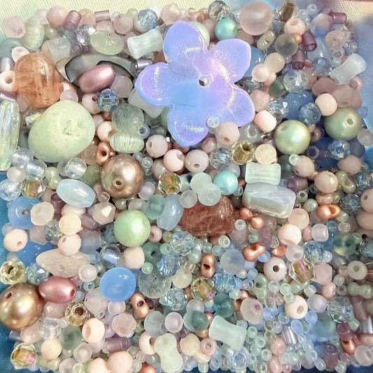 AA19_ Antique Coastal Bloom Seed Bead Mix