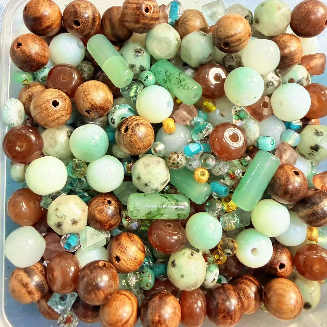 AA20_ Forest Timber Jade Seed Bead Mix
